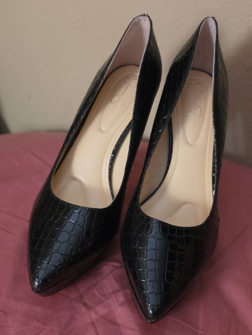 Jessica Simpson Black Croc-Embossed Jariah Platform Pump - Picture 4 of 8
